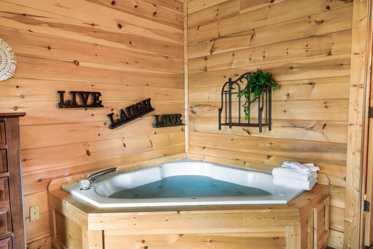 Summer Sale! Pool, Sauna, View, Hottub, Game Sevierville Exterior foto