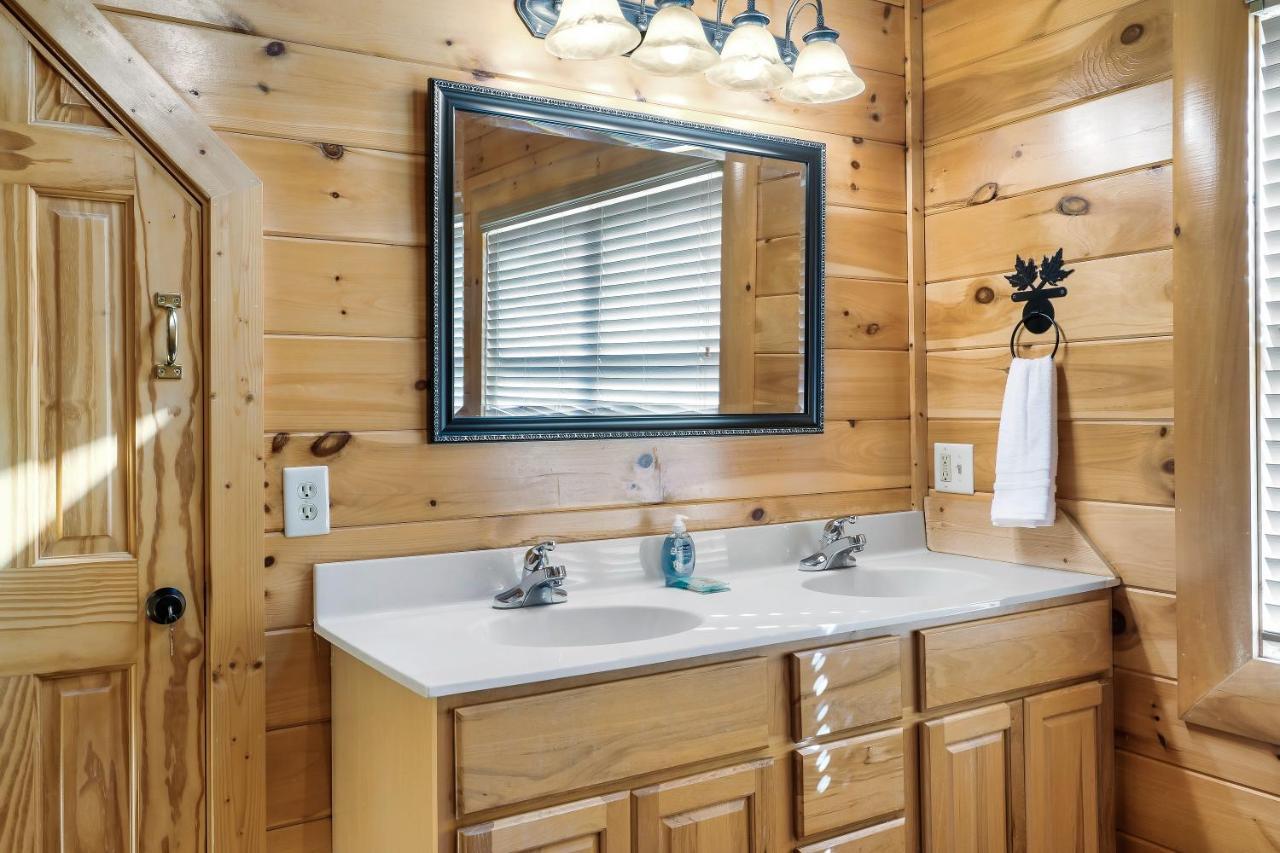 Summer Sale! Pool, Sauna, View, Hottub, Game Sevierville Exterior foto